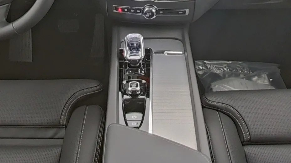 VOLVO XC60 -