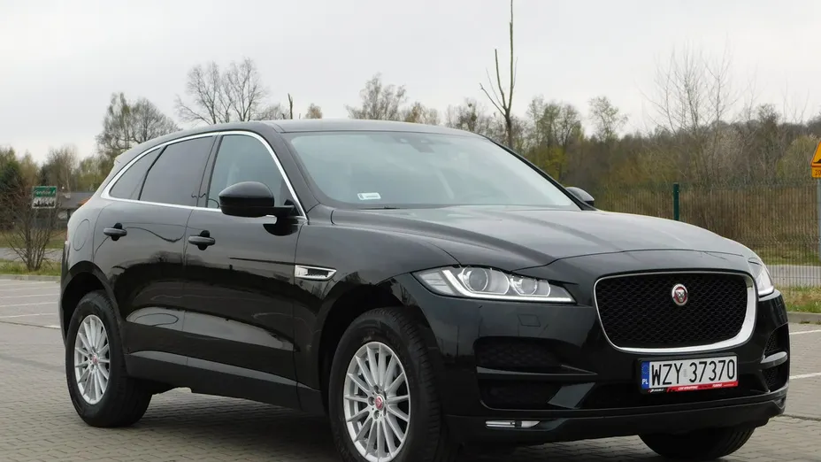 JAGUAR F-Pace -