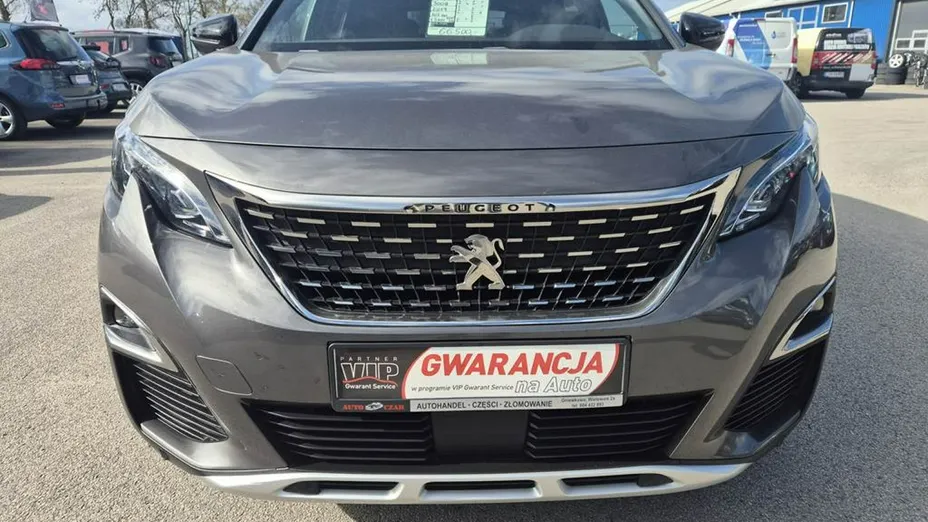 PEUGEOT 3008 -