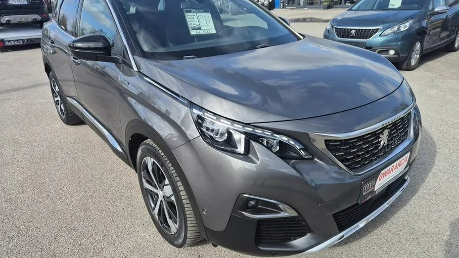 PEUGEOT 3008 -
