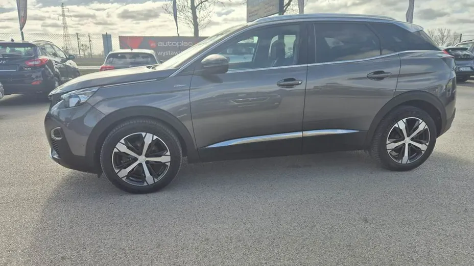 PEUGEOT 3008 -