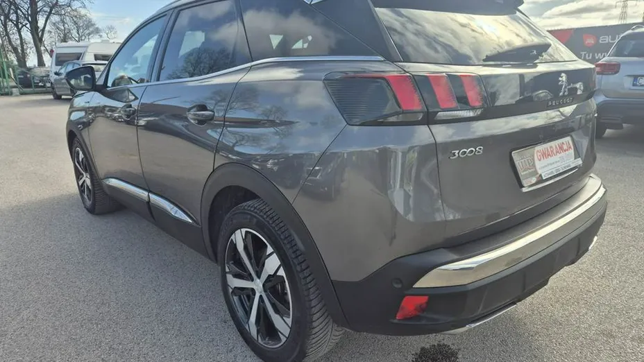 PEUGEOT 3008 -