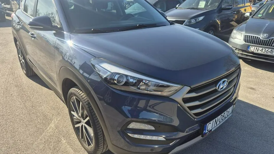 HYUNDAI Tucson -