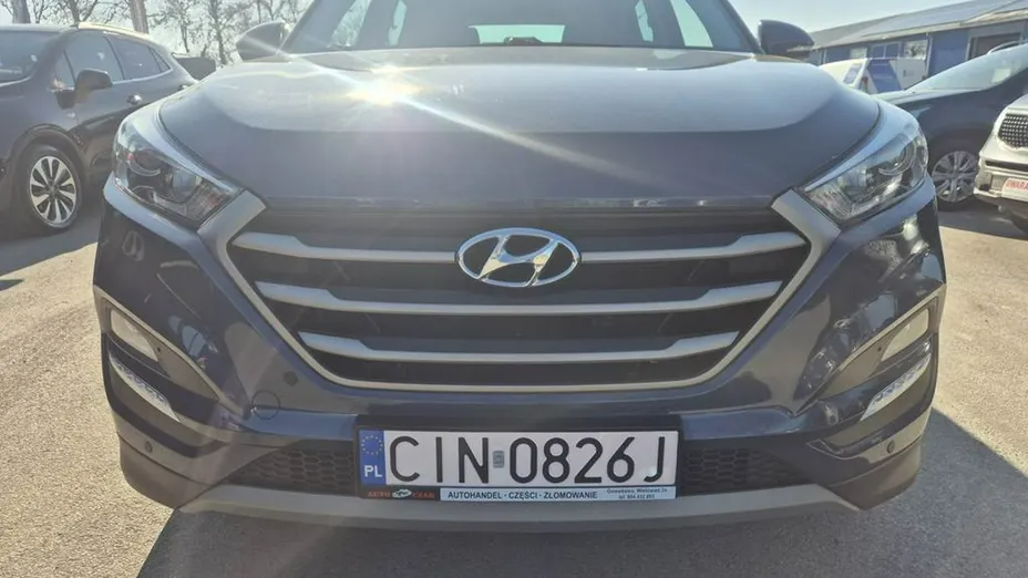 HYUNDAI Tucson -
