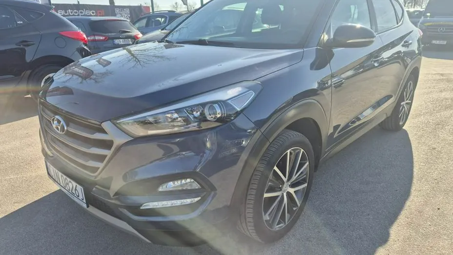HYUNDAI Tucson -