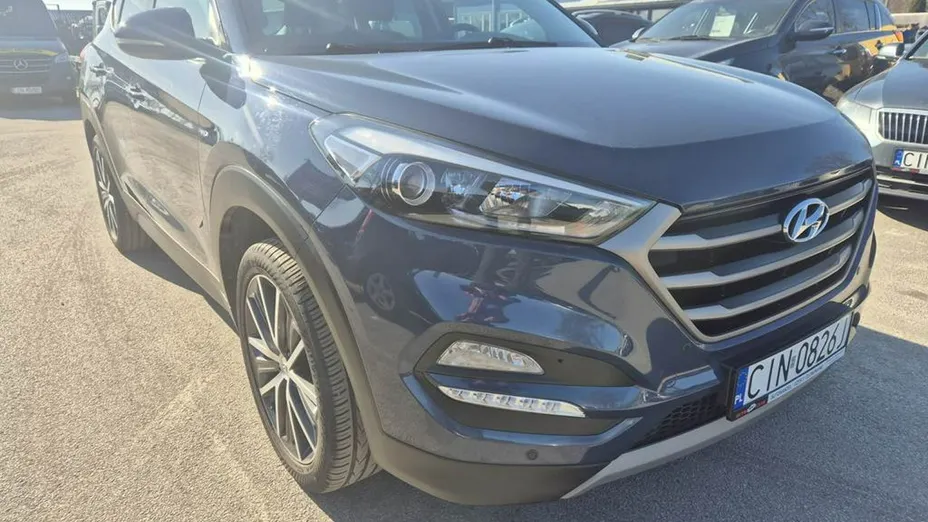 HYUNDAI Tucson -