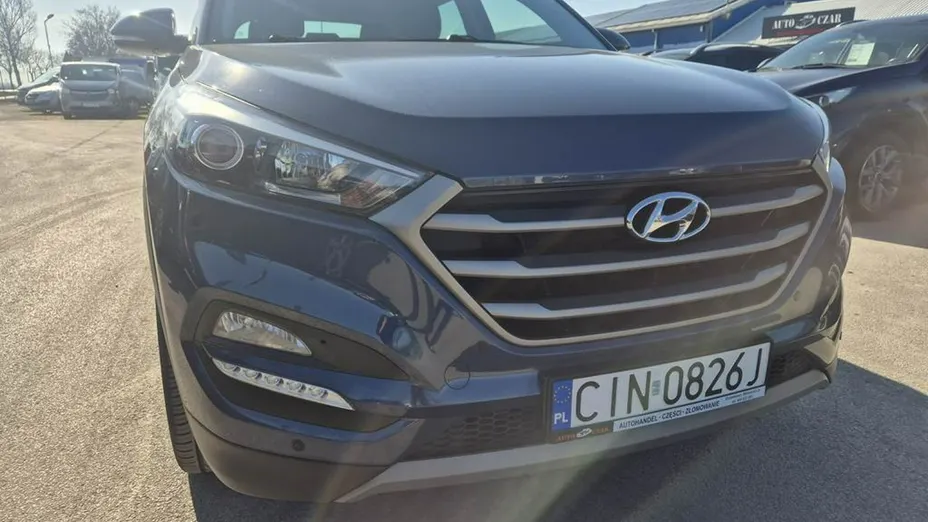 HYUNDAI Tucson -