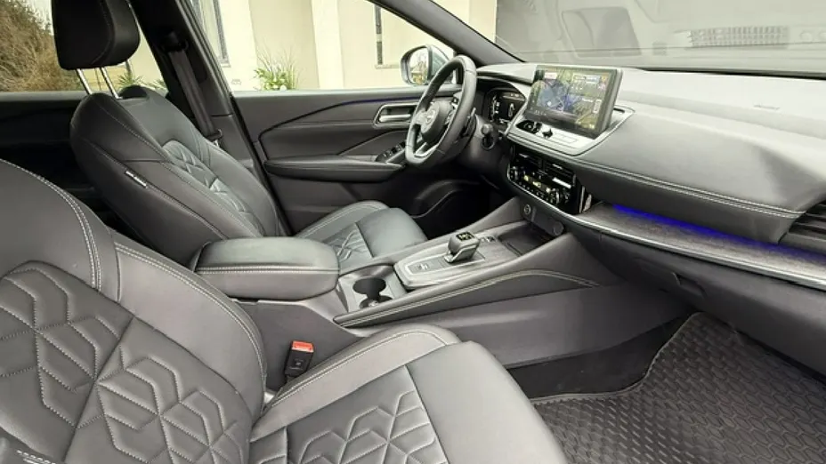 NISSAN Qashqai -