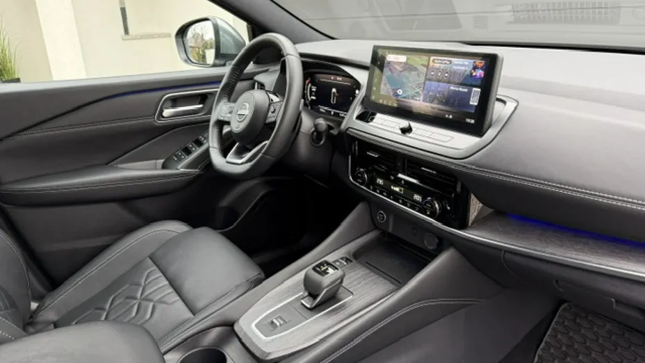 NISSAN Qashqai -