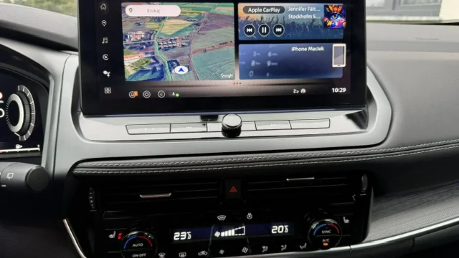 NISSAN Qashqai -