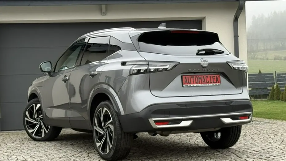 NISSAN Qashqai -