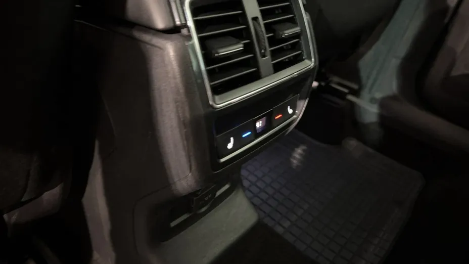 SKODA Karoq -
