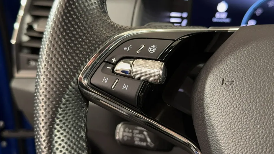 SKODA Karoq -
