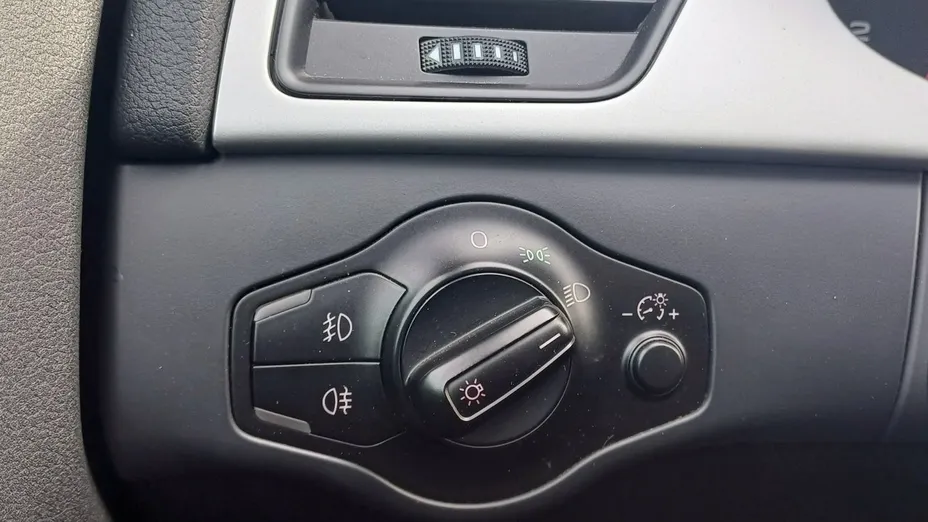 AUDI A4 -