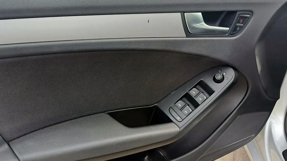 AUDI A4 -