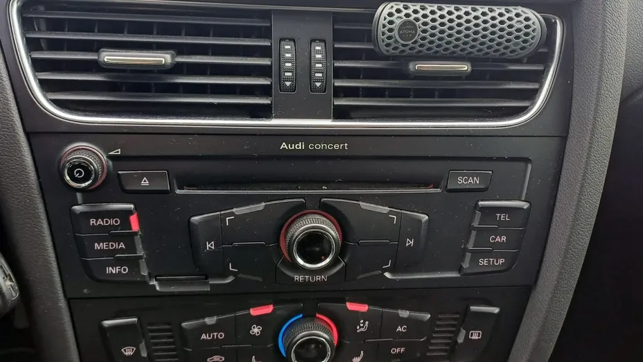 AUDI A4 -