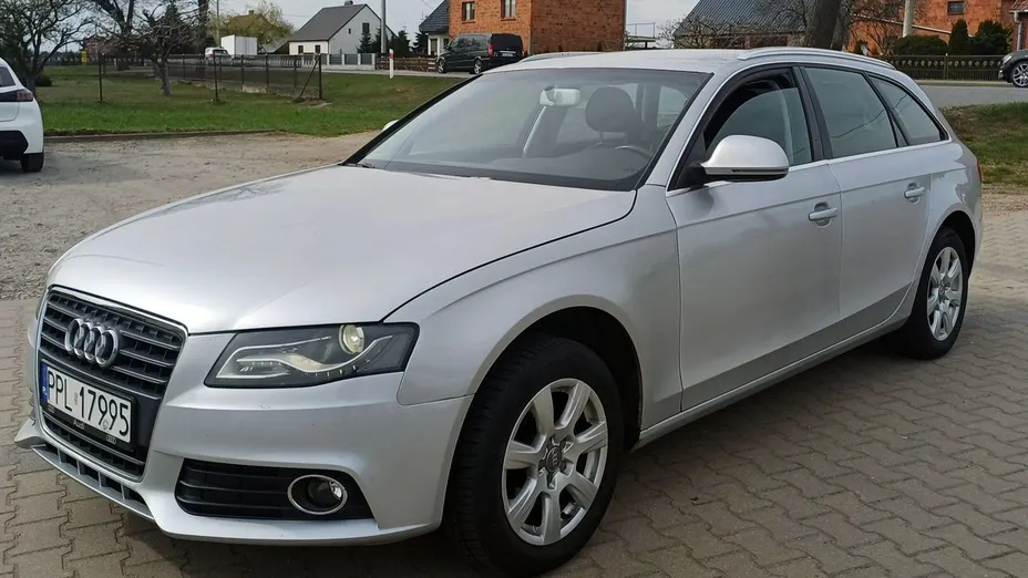 AUDI A4 -