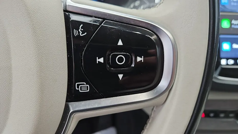 VOLVO XC90 -