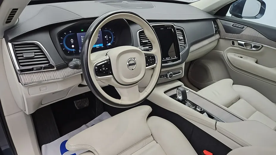 VOLVO XC90 -
