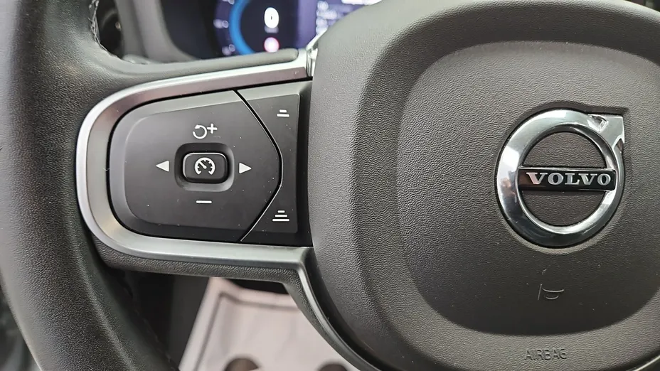 VOLVO V60 -