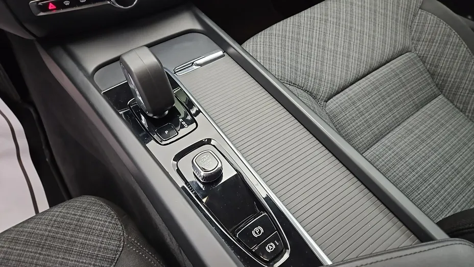 VOLVO V60 -