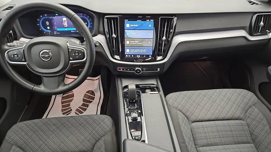 VOLVO V60 -