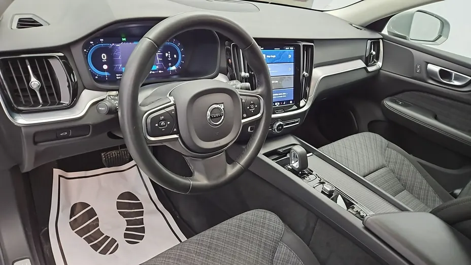 VOLVO V60 -