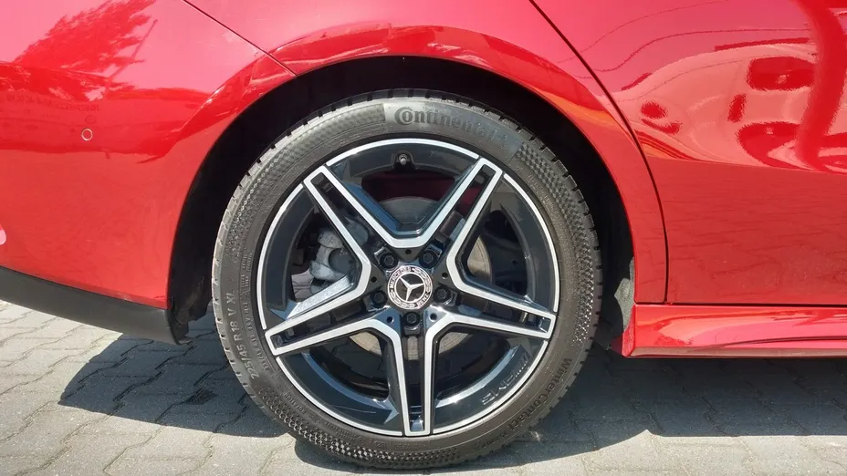 MERCEDES-BENZ CLA -