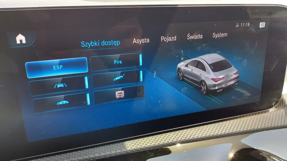 MERCEDES-BENZ CLA -