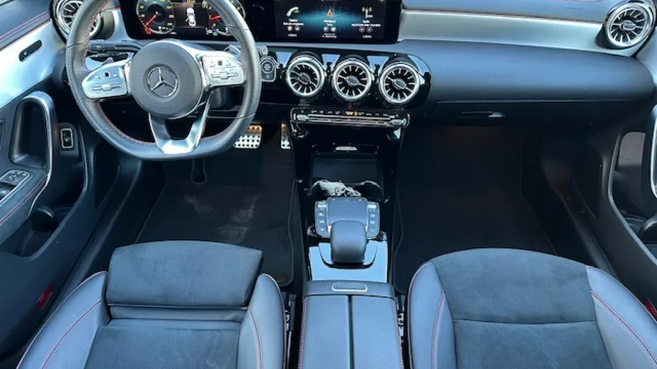 MERCEDES-BENZ CLA -