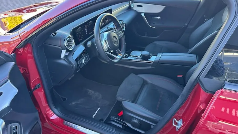 MERCEDES-BENZ CLA -