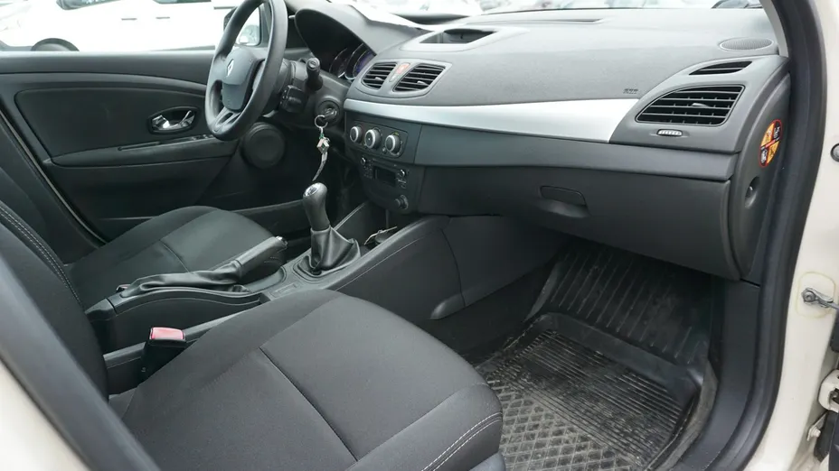 RENAULT Fluence -