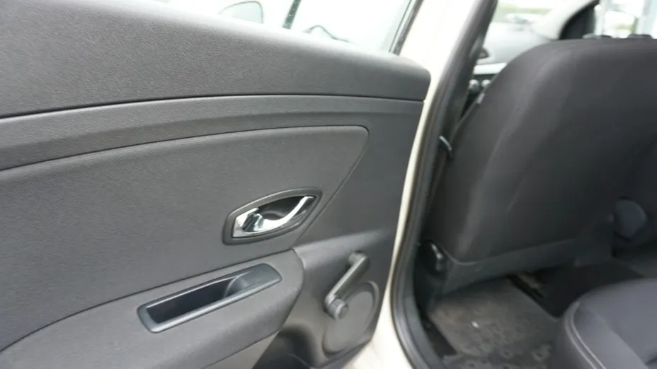 RENAULT Fluence -