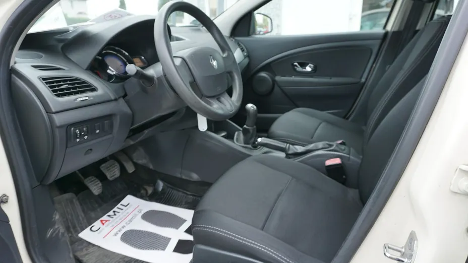 RENAULT Fluence -