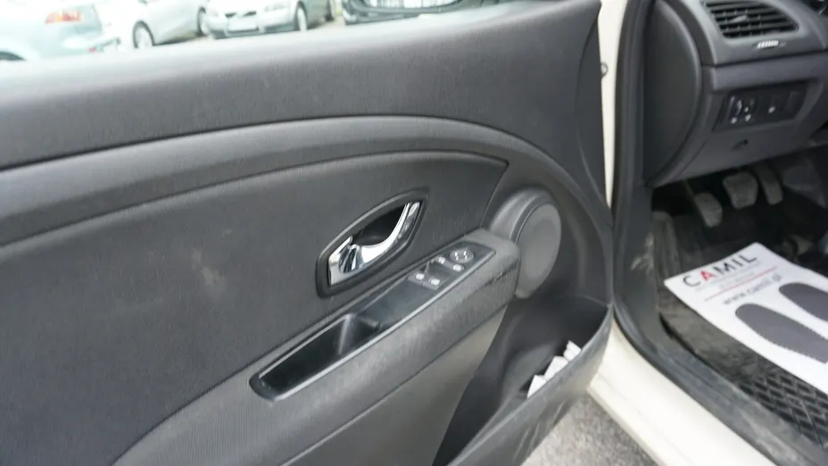 RENAULT Fluence -