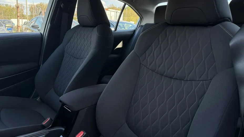 TOYOTA Corolla -