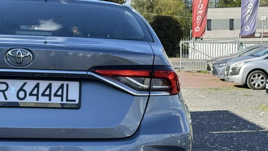TOYOTA Corolla -