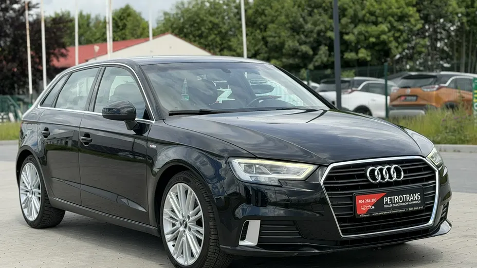 AUDI A3 -