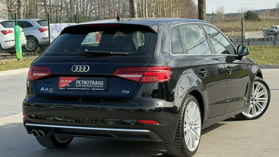 AUDI A3 -