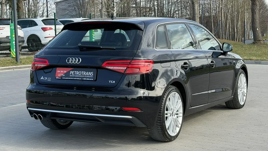 AUDI A3 -
