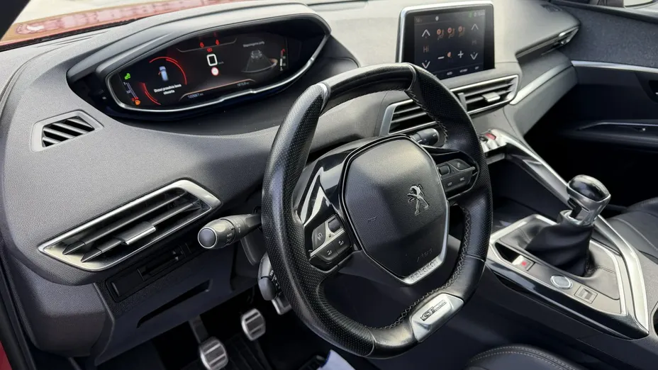 PEUGEOT 3008 -