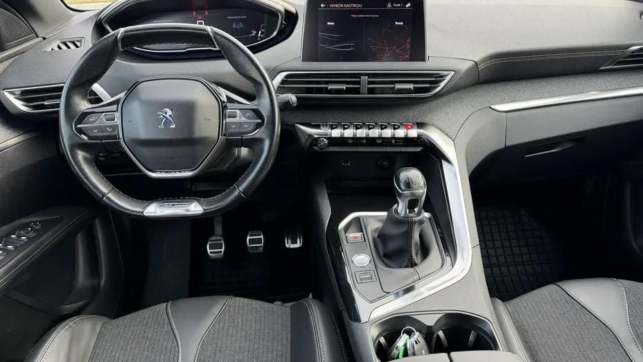 PEUGEOT 3008 -
