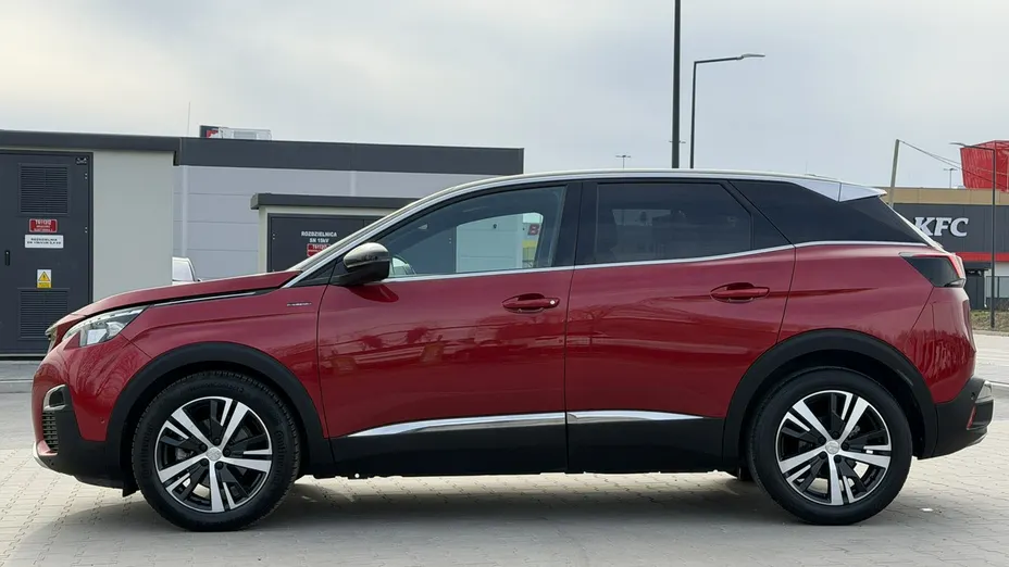 PEUGEOT 3008 -