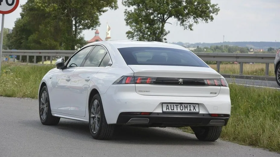 PEUGEOT 508 -
