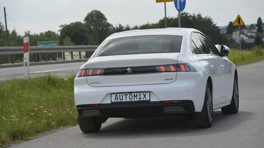 PEUGEOT 508 -