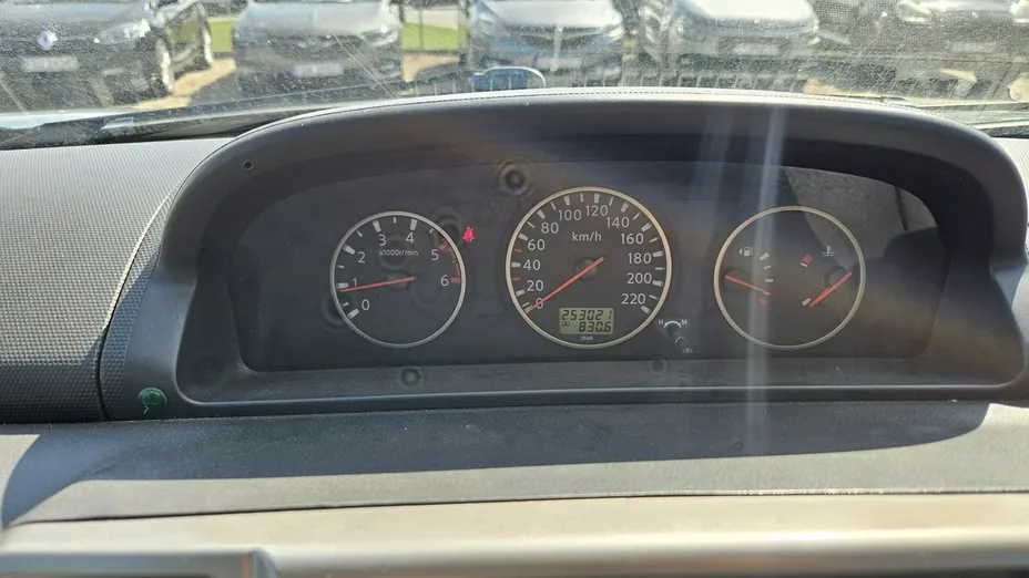 NISSAN X-Trail -