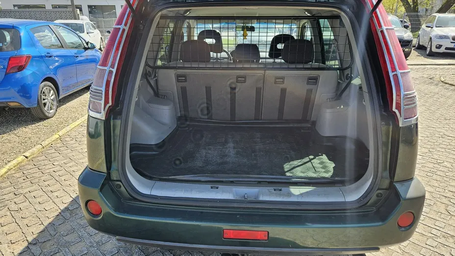 NISSAN X-Trail -