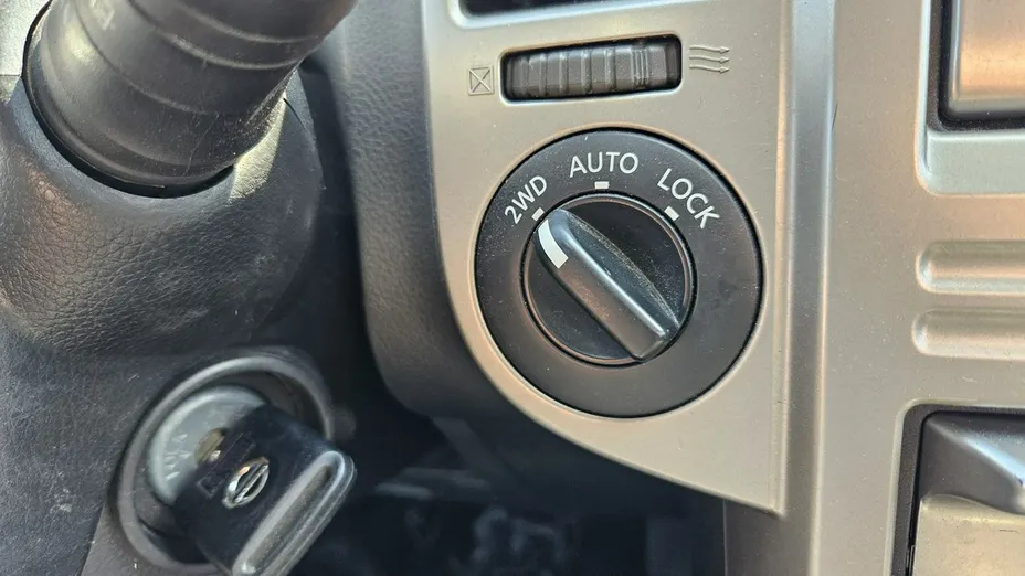 NISSAN X-Trail -
