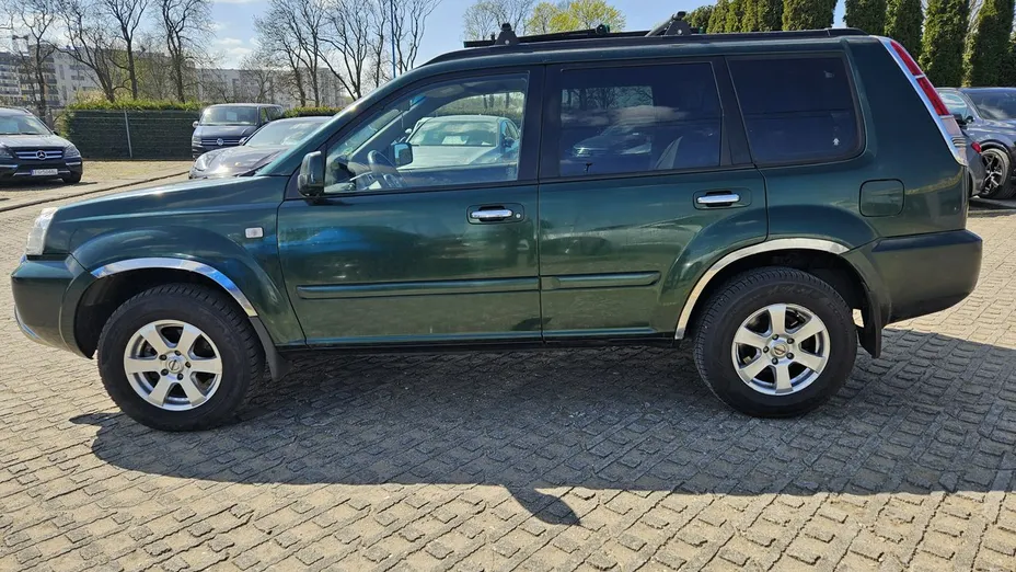 NISSAN X-Trail -