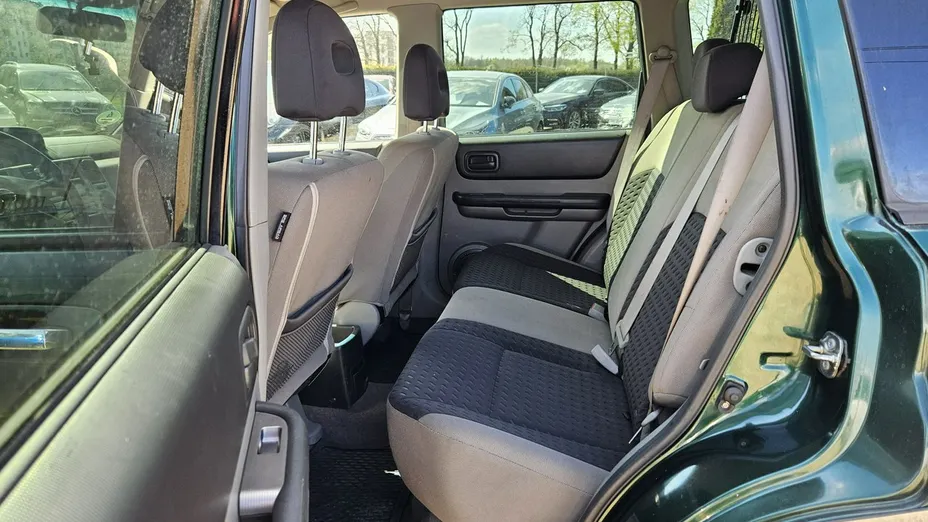 NISSAN X-Trail -